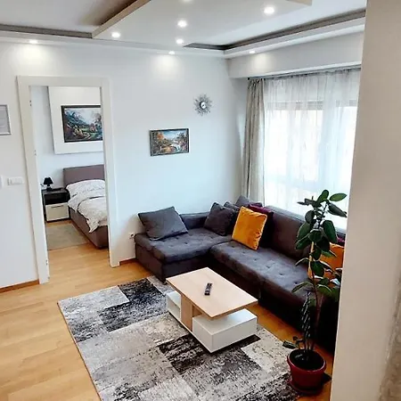 Extra Centre *