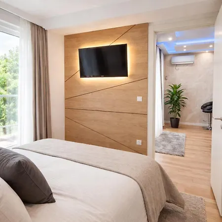 Extra Apartman-city Center With Parking