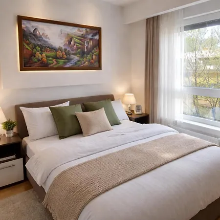 Extra Apartman-city Center With Parking شقة