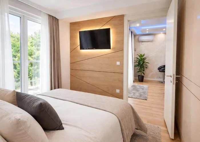 Extra Apartman-city Center With Parking